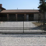 Cancello scorrevole in ferro battuto