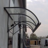 Capottina per protezione ingresso uffici